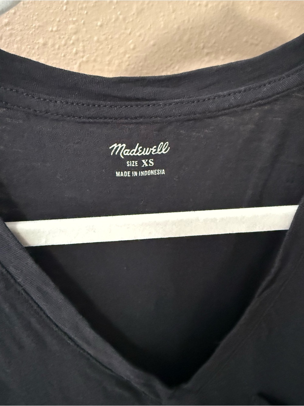 Madewell Black V-Neck Pocket Tank Top - Picture 2 of 3